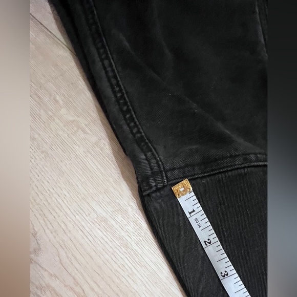 BLACK CROPPED FRAYED JEAN JACKET. - Picture 8 of 10